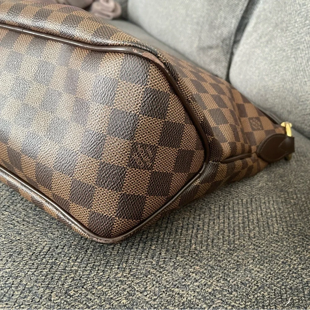 Louis Vuitton classic louis